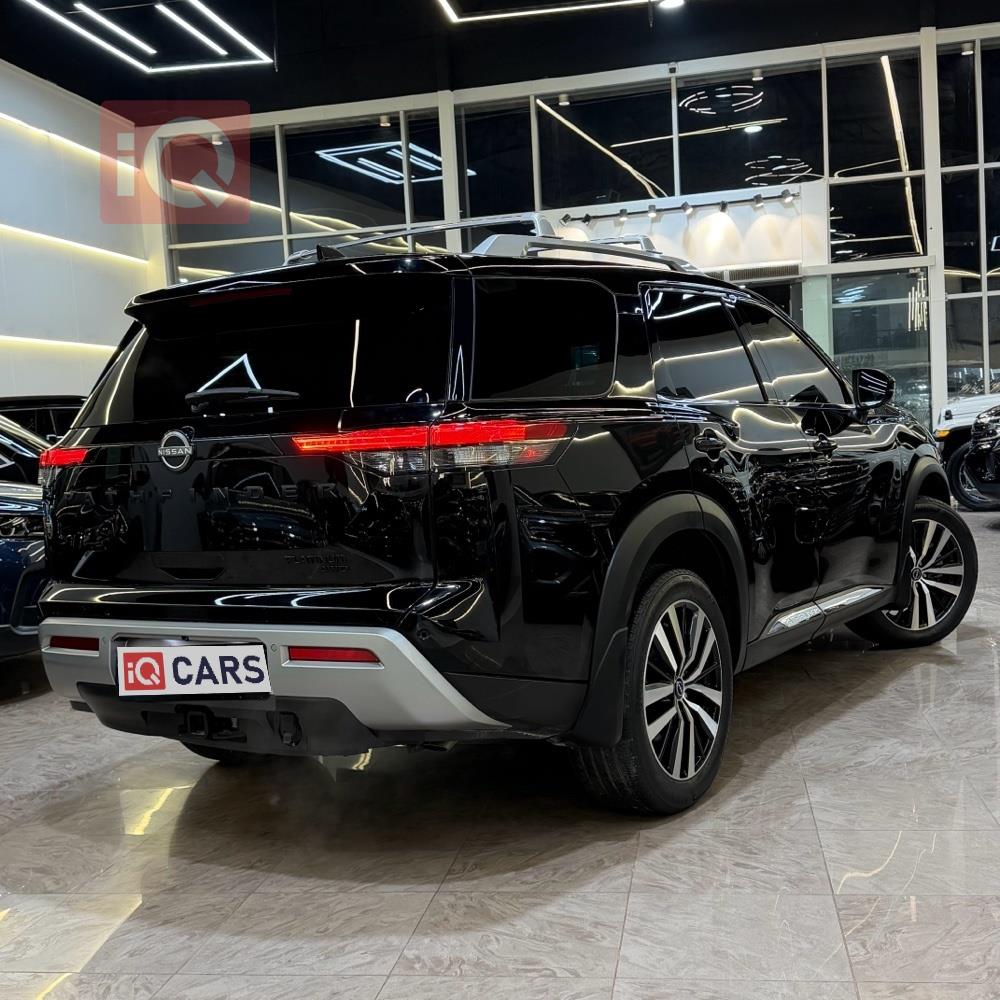 نیسان پاسفایندەر